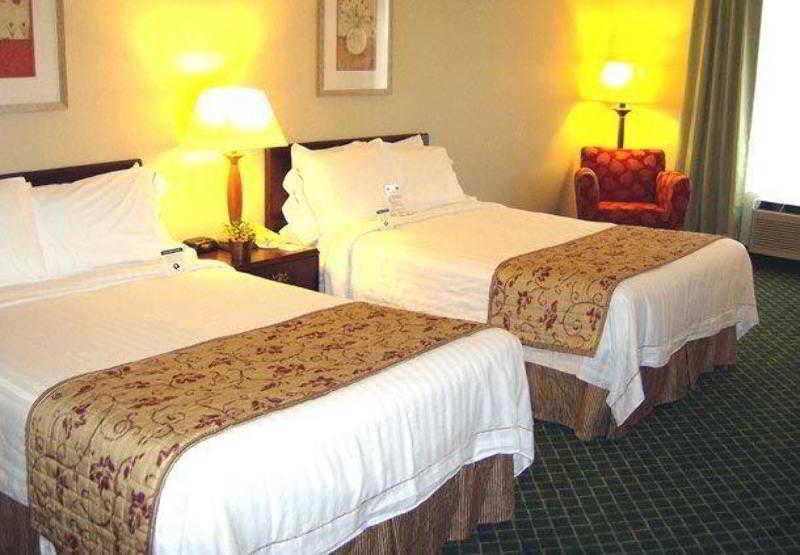 Hotel Fairfield & 3*