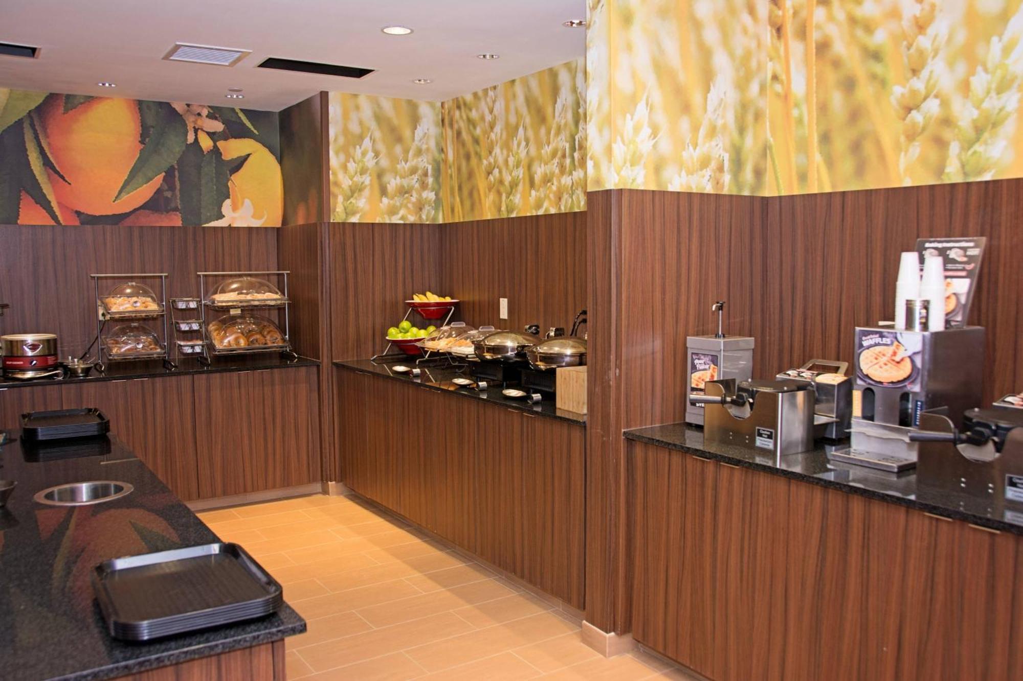 Fairfield & Hotel Butler